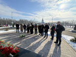 Возложение цветов у мемориала «Защитникам Родины» в городе Тула