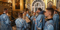 Митрополит Исидор совершил вечернее богослужение с чтением акафиста Пресвятой Богородице у Смоленской иконы Божией Матери Одигитрии - Вяземская епархия